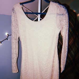 JUNIOR’S CHARLOTTE RUSSE CREAM LACE TIGHT DRESS